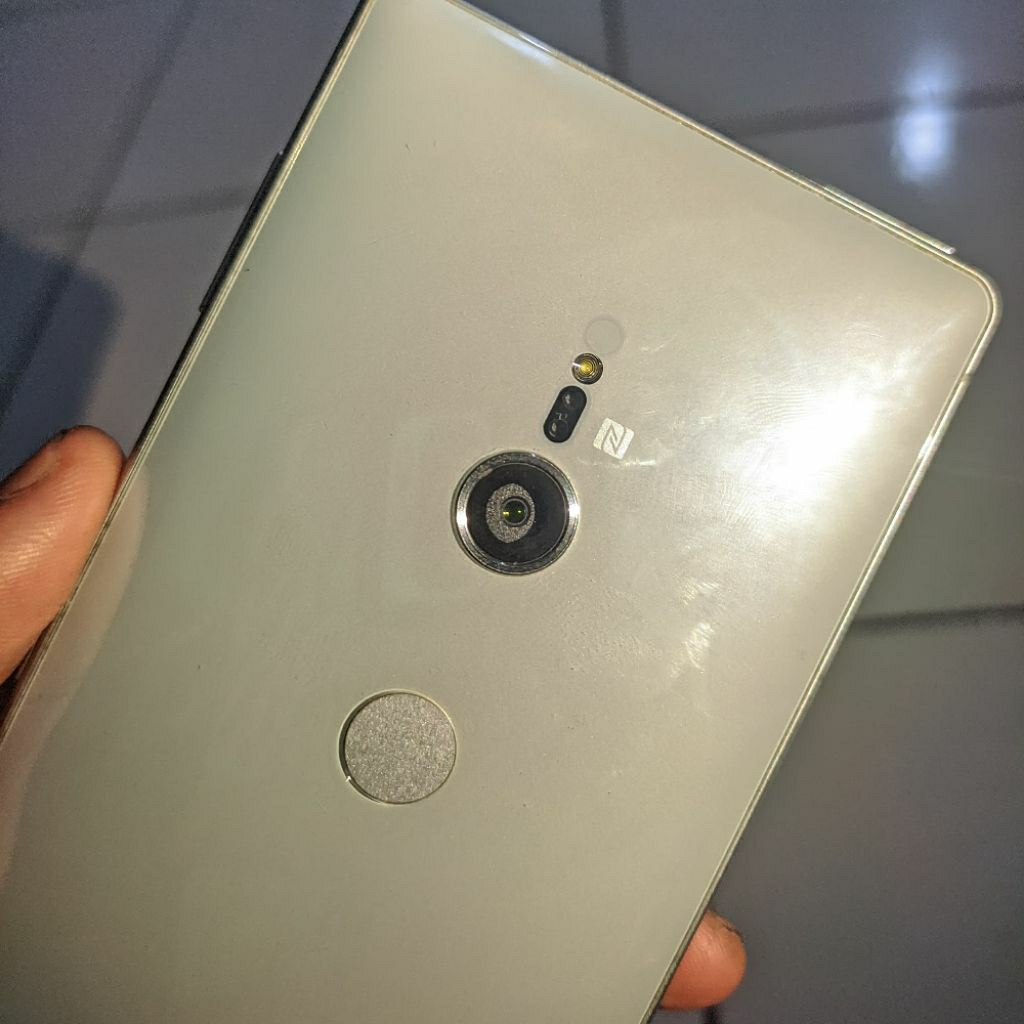 [SECOND] Sony Xperia XZ2 4/64GB SoftBank - Snapdragon 845 FHD+