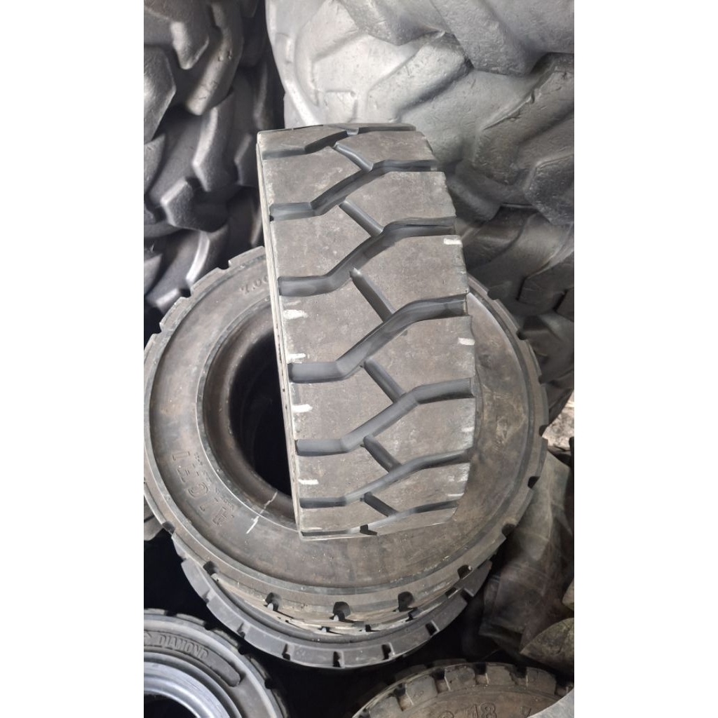 ban forklift 6.00-9 solid bekas