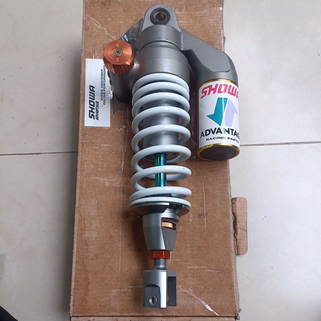Shockbreaker Tabung Atas Showa WP Stel 8808 Ukuran 310mm Motor Matic Mio , Beat , Vario
