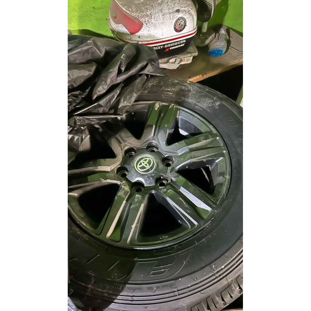 velg ban ori Toyota Hilux V 2025