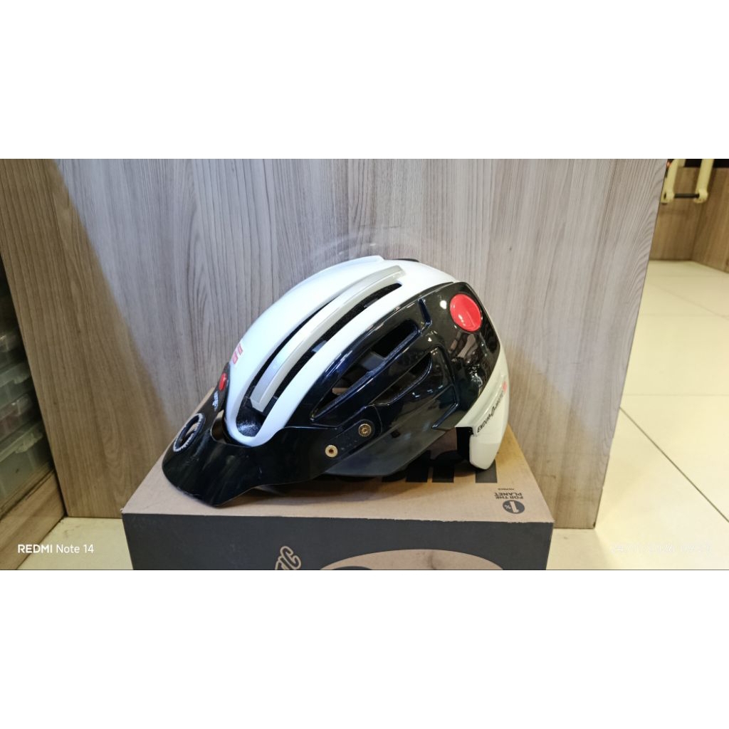 Helm urge enduro o matic 2 size L/XL (57-59cm ) White Black