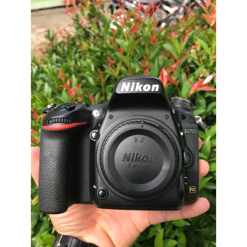 Nikon D750 body only