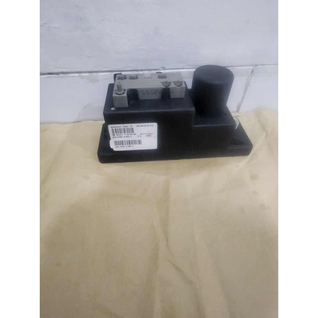 vacum central lock mercedes benz W202 W210 W208 A2088000948