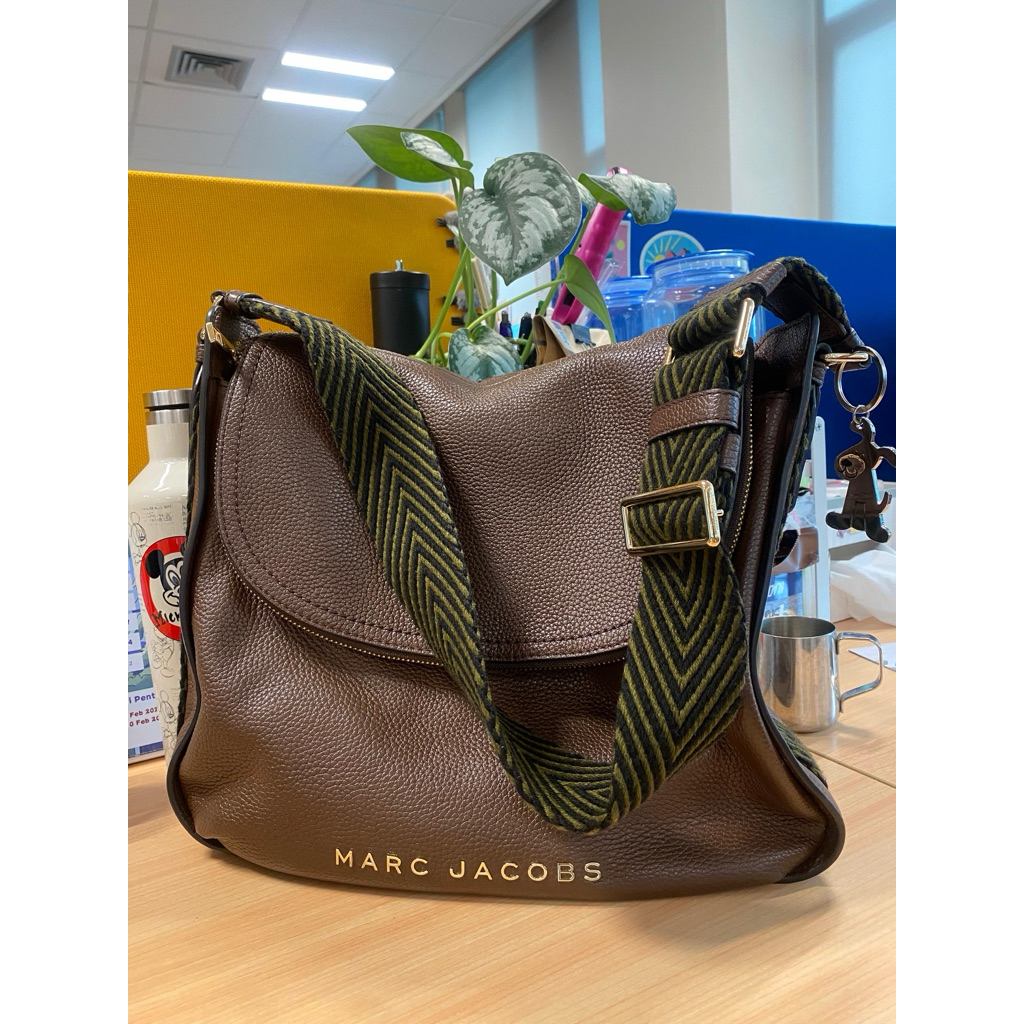 TAS WANITA MJ GROOVE HOBO LARGE LEATHER ORIGINAL