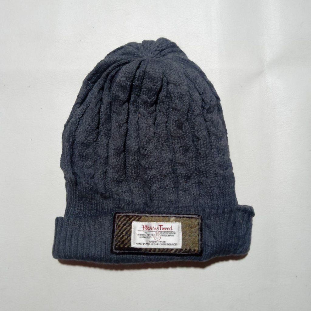 kupluk rajut harris tweed x closshi