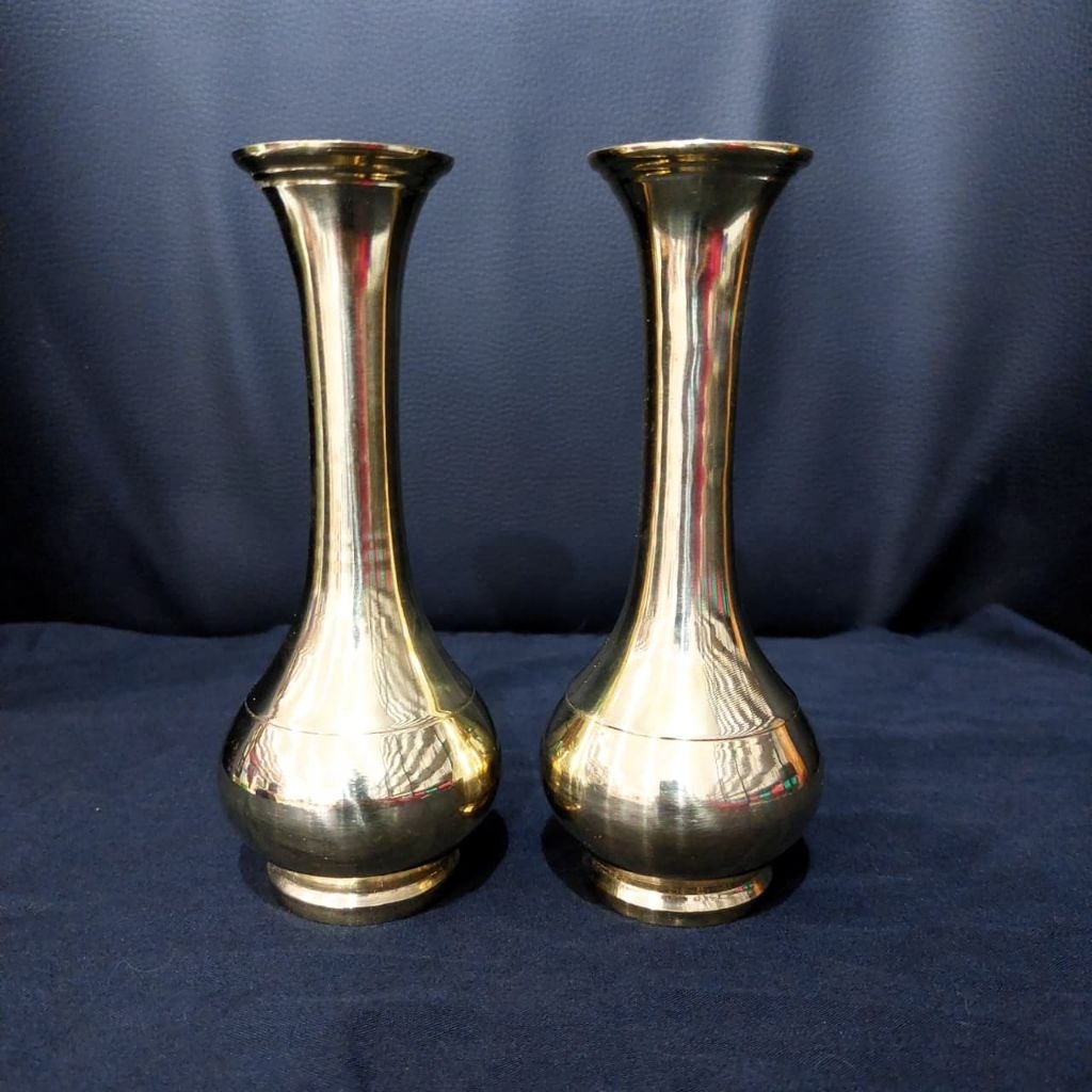 Vas Bunga Estetik Kuningan Hiasan Sudut Rumah, Meja Makan