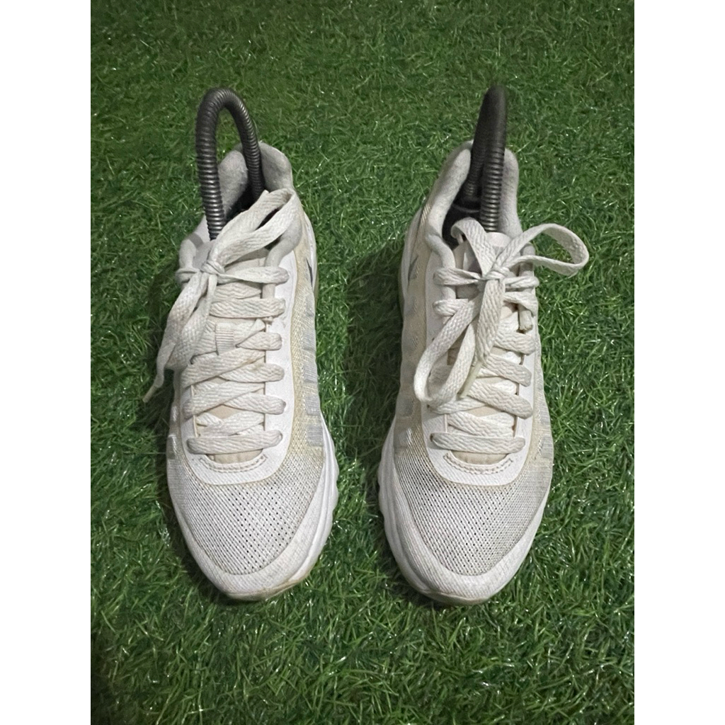 sepatu nike air max invigor size 35,5