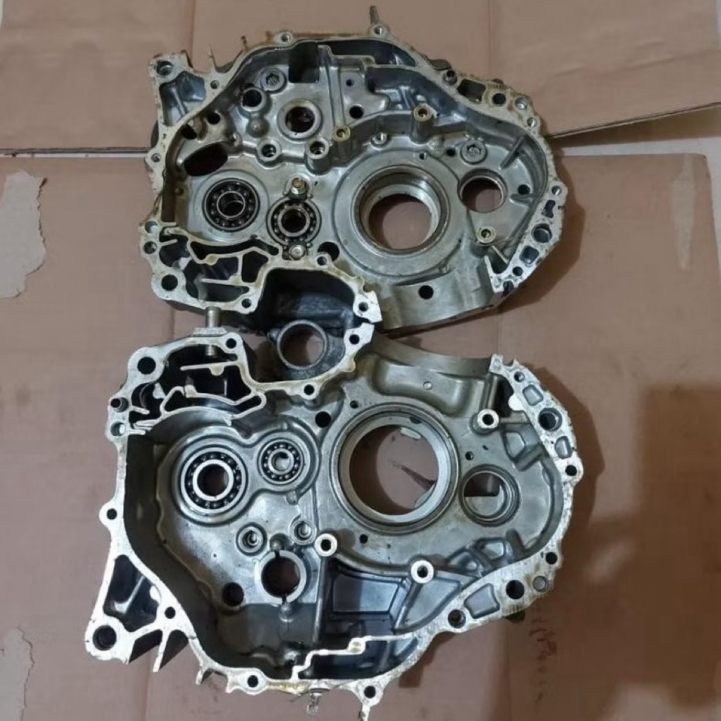 CRANKCASE KRENGKES  BLOK KALTER KANAN KIRI NOMER MESIN VERZA 150 MEGAPRO MONO FI 150 INJEKSI MEGAPRO