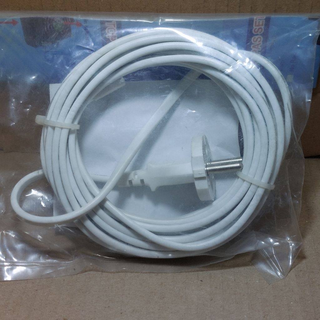 kabel listrik ac buntung 5 meter isi 2 warna putih