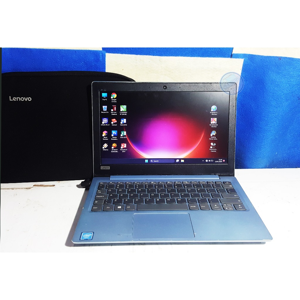 Notebook Lenovo Laptop Biru Nyala dgn cas