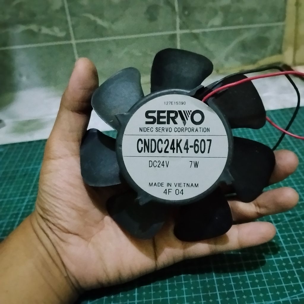 fan dc 24V 7w nidec servo diameter 11cm