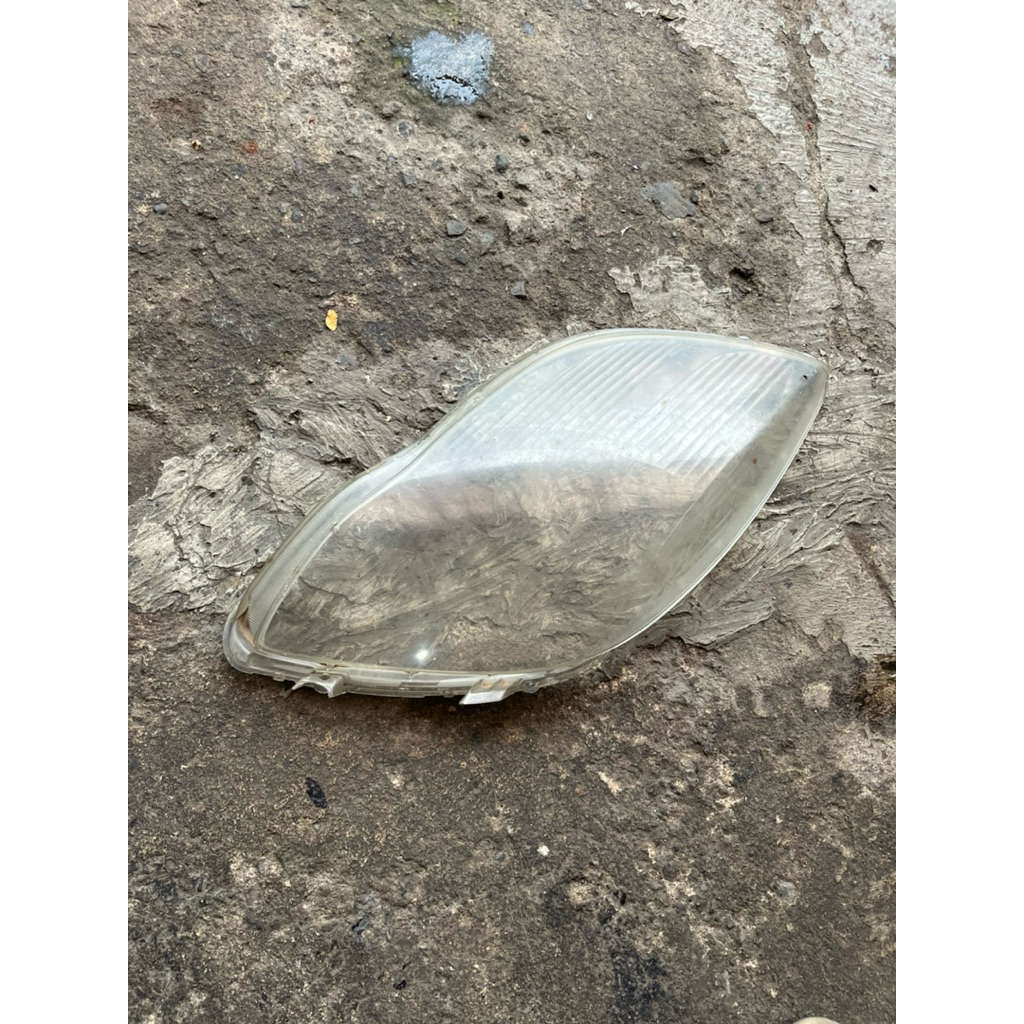 MIKA HEADLAMP YARIS 2012 2013 ORIGINAL