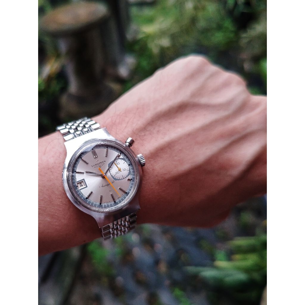 70s Vintage Longines Conquest chronograph Munich Olympic 1972 valjoux 234 Silver grey Sunburst dial 