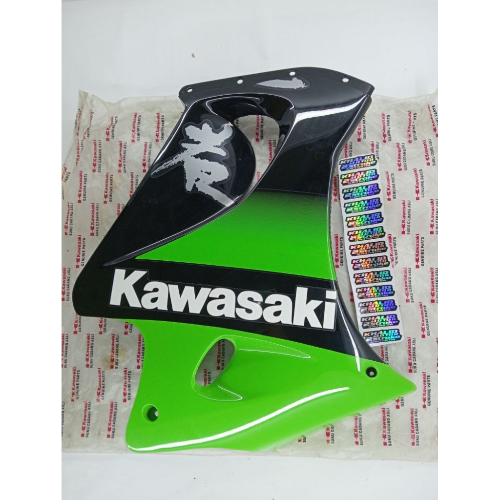 BODY DEPAN ATAS COVER BODI BODY FAIRING ATAS NINJA RR NINJA RR OLD CBU ZX LIST STRIPING BAGIAN KIRI 