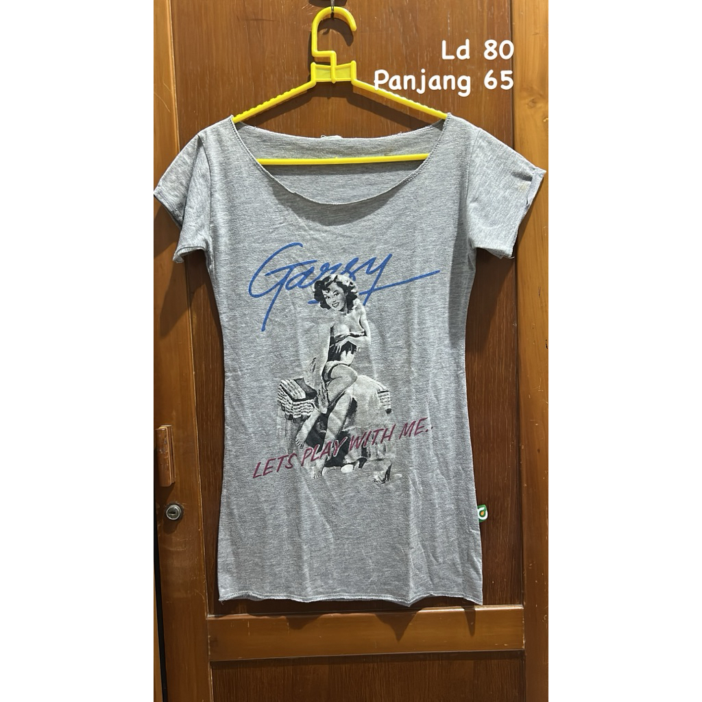 baju kaos sabrina preloved