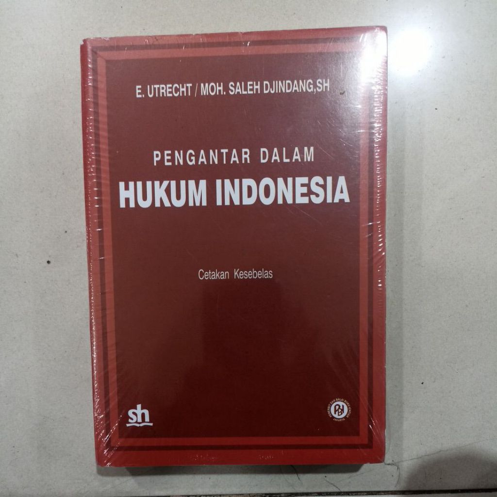 Pengantar  Dalam HUKUM INDONESIA E utrecht