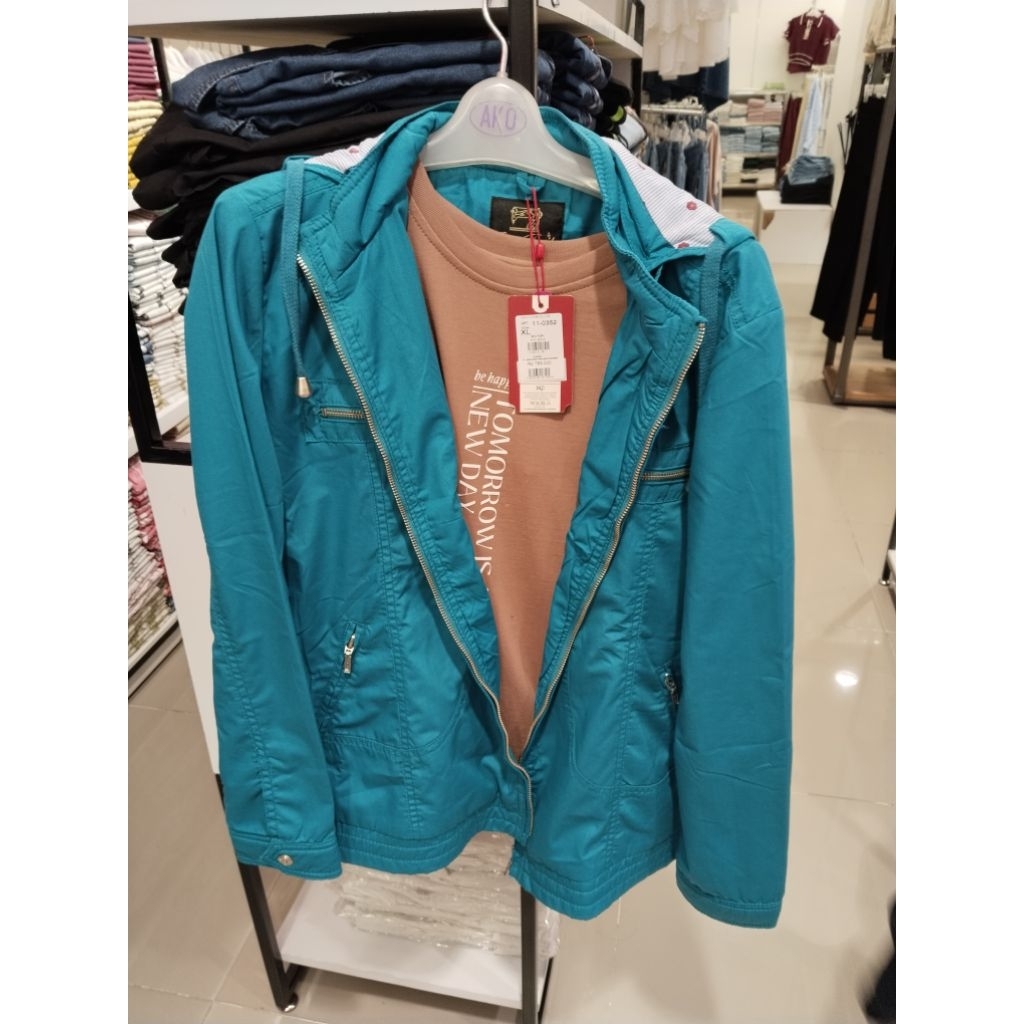 jacket wanita ako