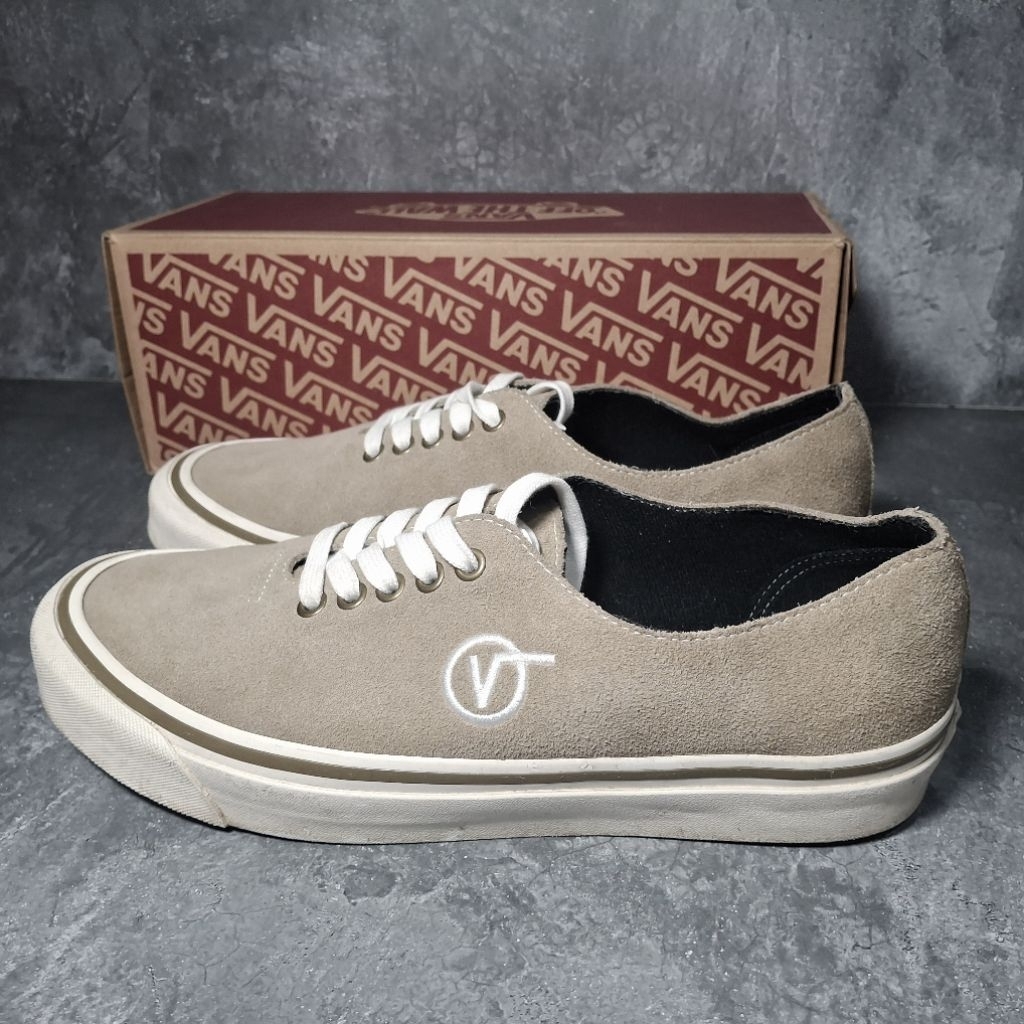 (second like new) Sepatu Vans Authenthic  Suede size 43 | original PT. Navya | Skateboarding