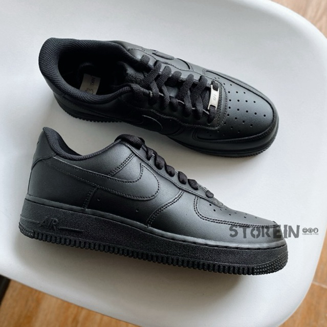 Sepatu Sneakers Pria Nike Air Force 1 Low Triple Black Original 1000% (RESMI STORE)