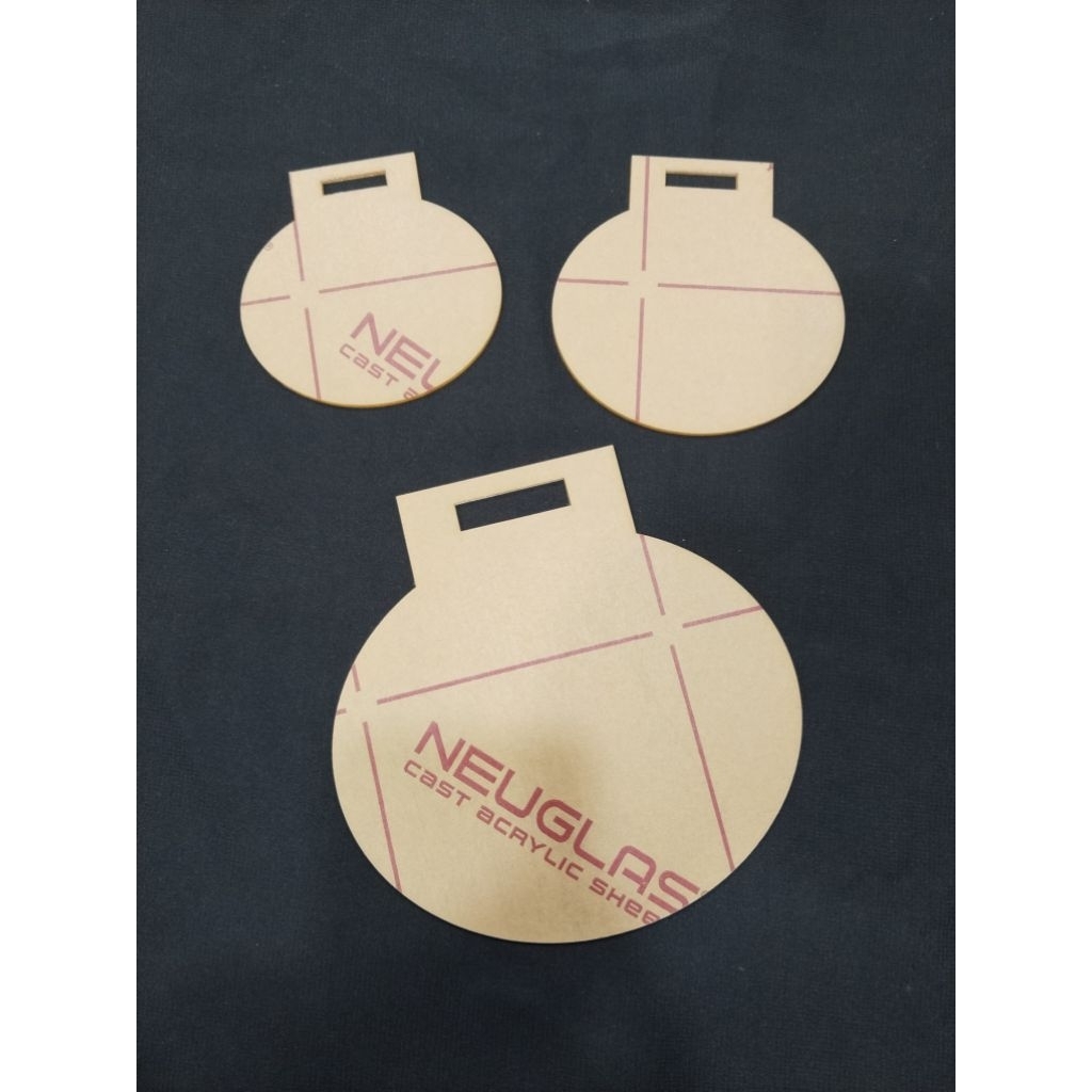 Akrilik Gantungan Bunga Wisuda Bulat Custom