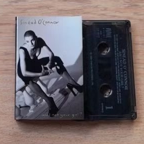 Kaset Import SINEAD O'CONNOR - Am I Not Your Girl.?, (Mulus)