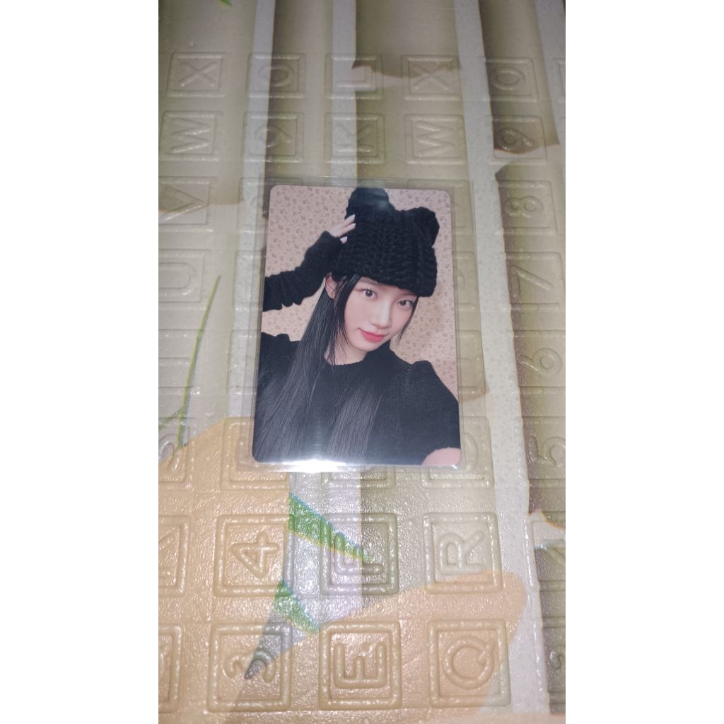 KAZUHA PHOTOCARD WEVERSE VER UNFORGIVEN OFFICIAL