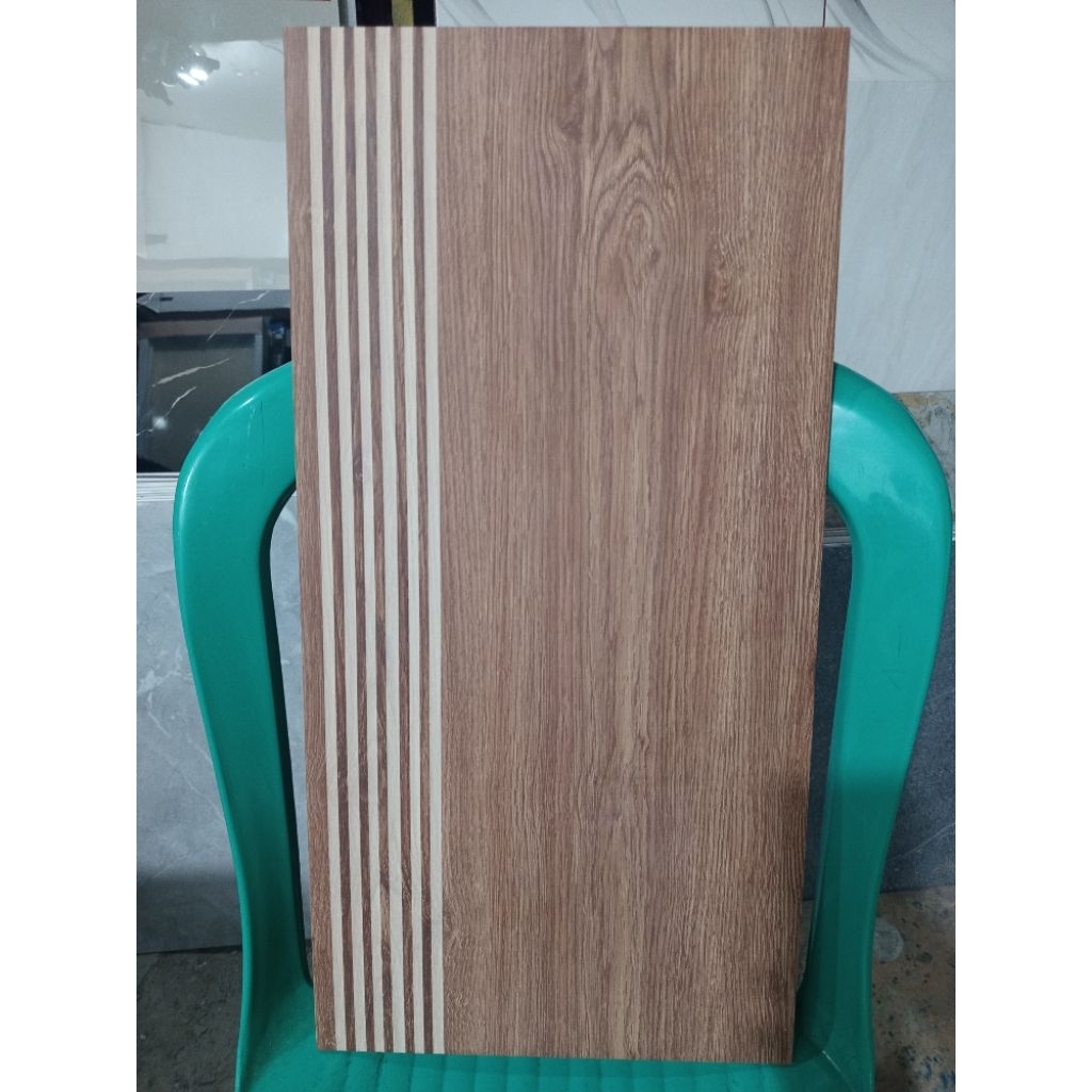 Keramik Lantai Tangga Anti slip Ruby Wood 30x60