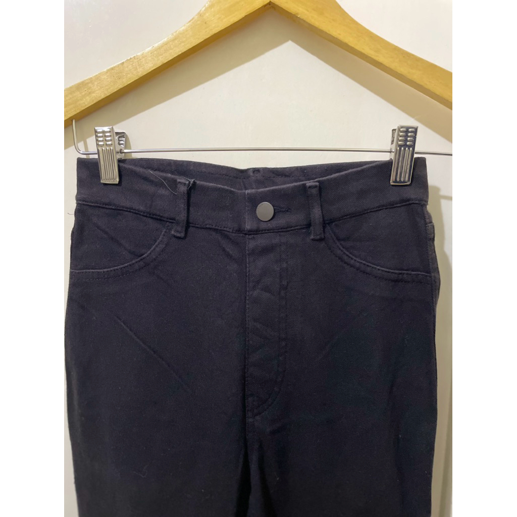 Preloved Celana Jegging Heattech by Uniqlo