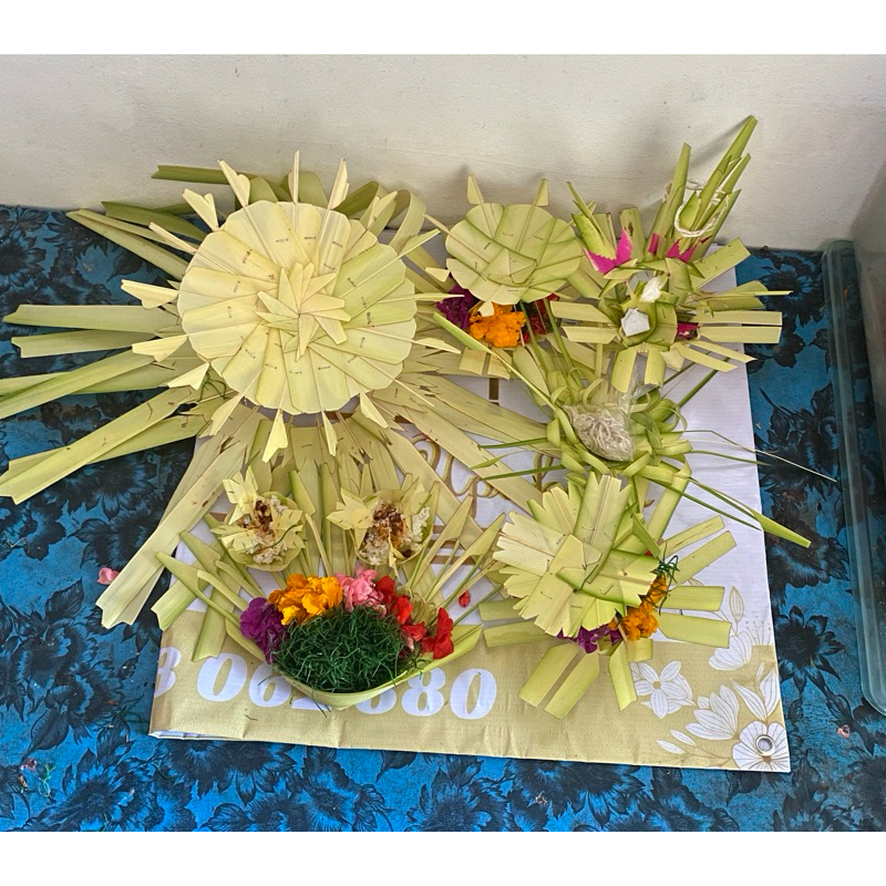 ( BUSUNG FRESH ) SAMPIAN AYABAN TUMPENG 5 / sampian otonan / sampian ayaban