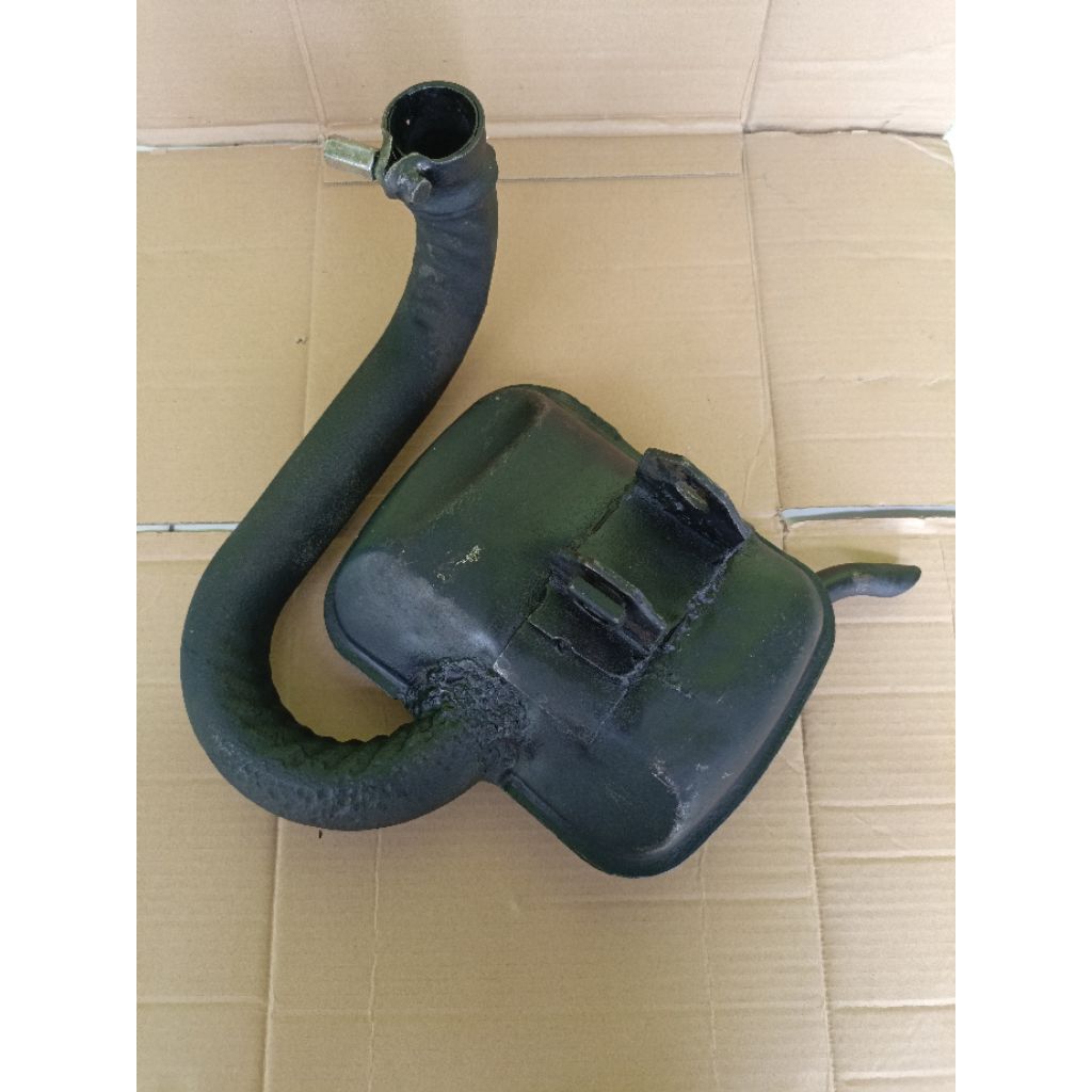 kenalpot vespa sdandar DGM ada bekas lasan bagian leher second original asli copotan motor