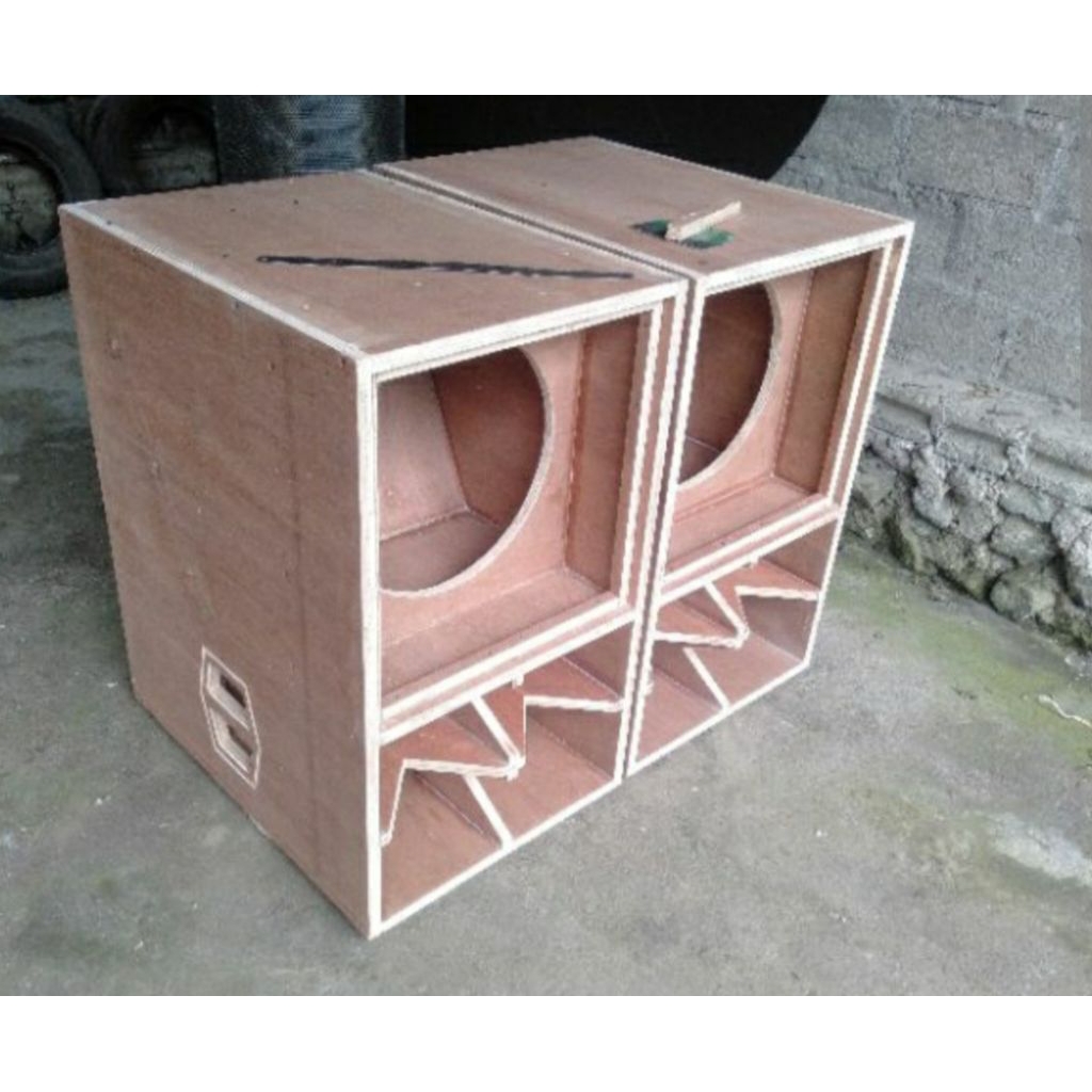 box CBS turbo 15" double triplek semi Meranti finishing cat dan grill