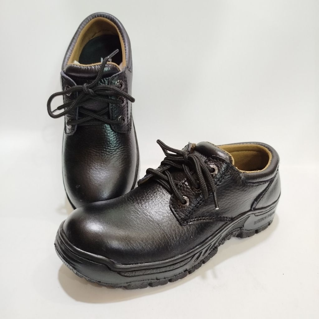 SEPATU SAFETY BOOT PENDEK TALI UJUNG BESI BAJA KULIT ASLI