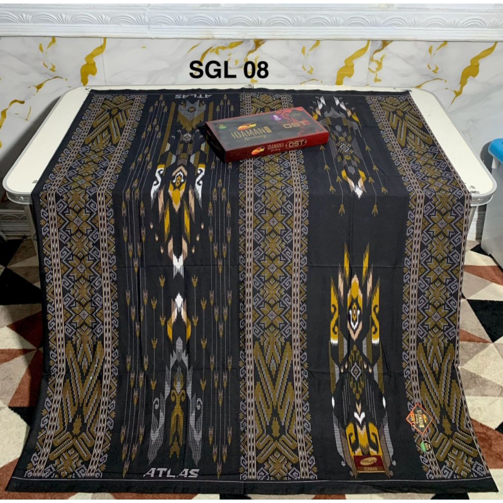 sarung atlas idaman kembang motif bhs / atlas idaman batik gold