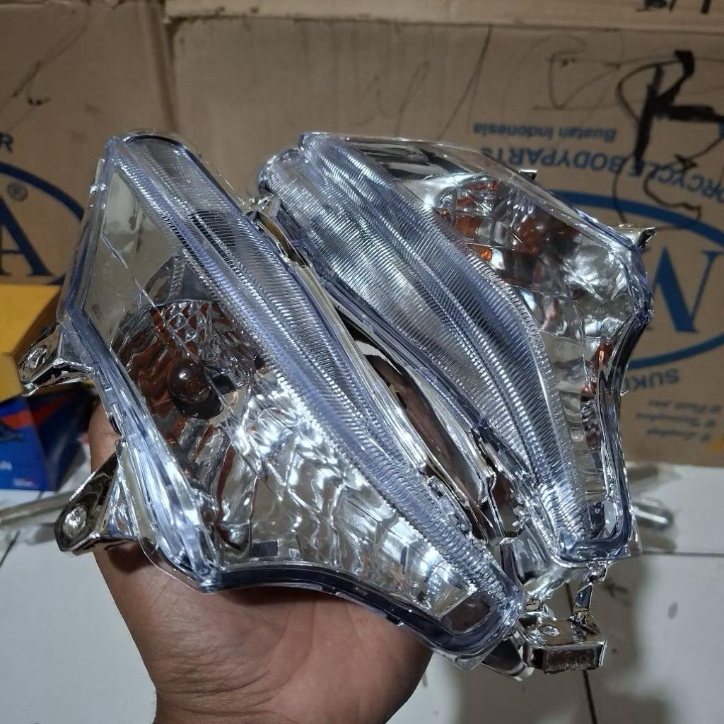 Lampu Sen sein depan Supra X125 New supra x 125 new batman sepasang custom warna