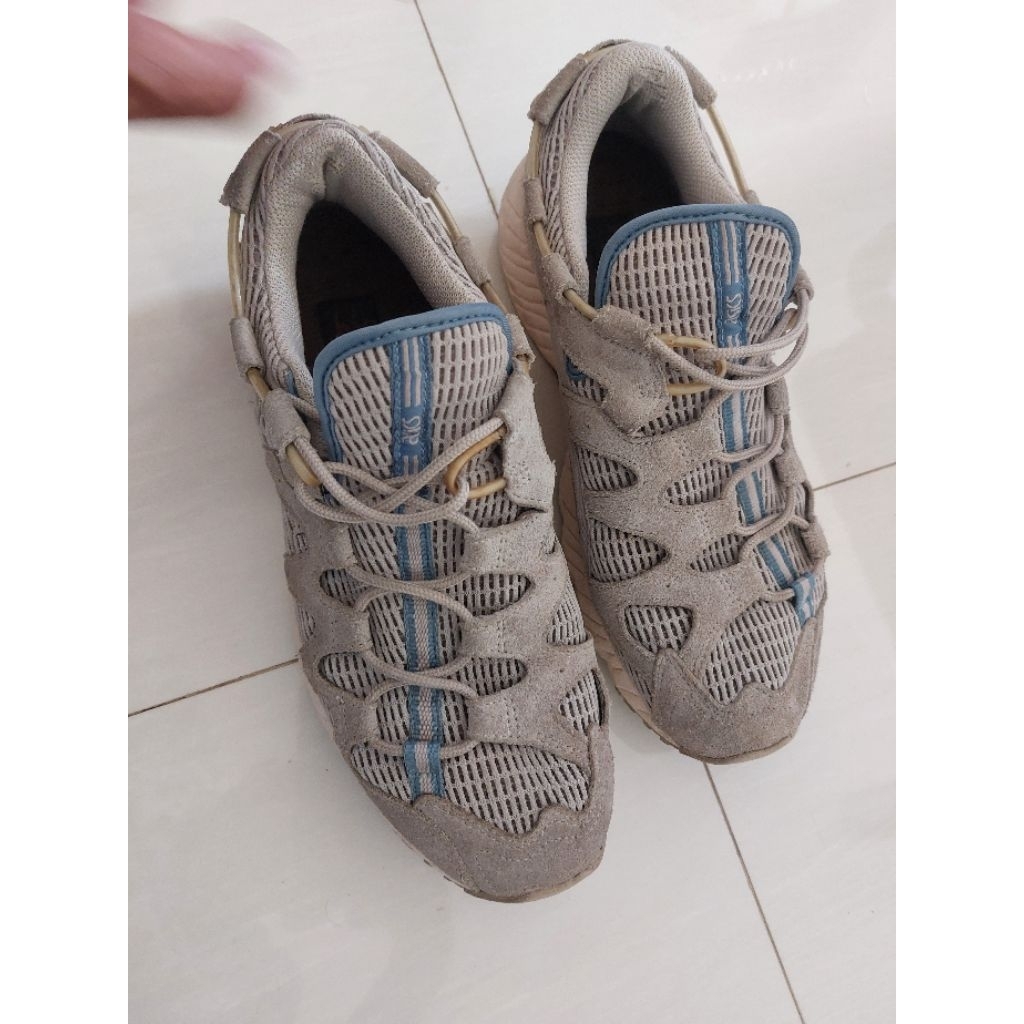 sepatu outdoor asics gel