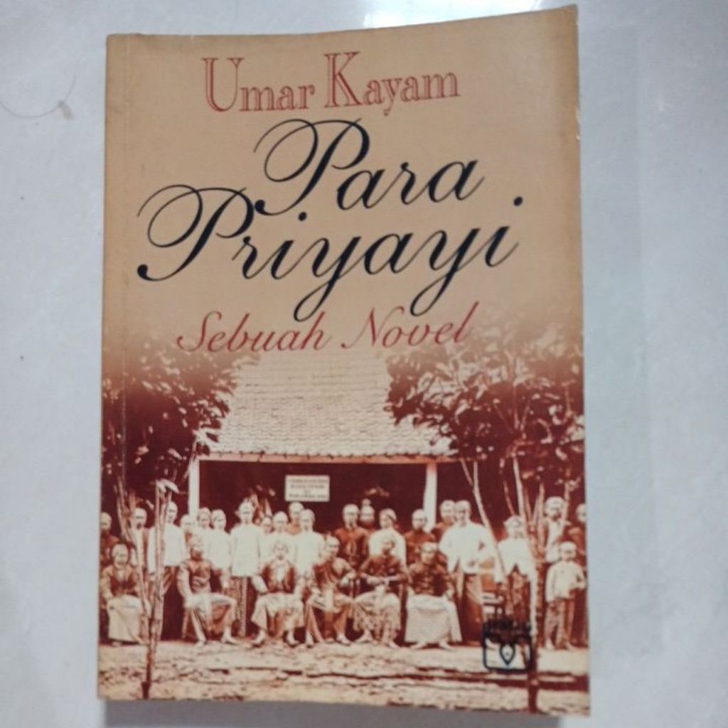 545 Novel Para Priyayi. Umar Kayam