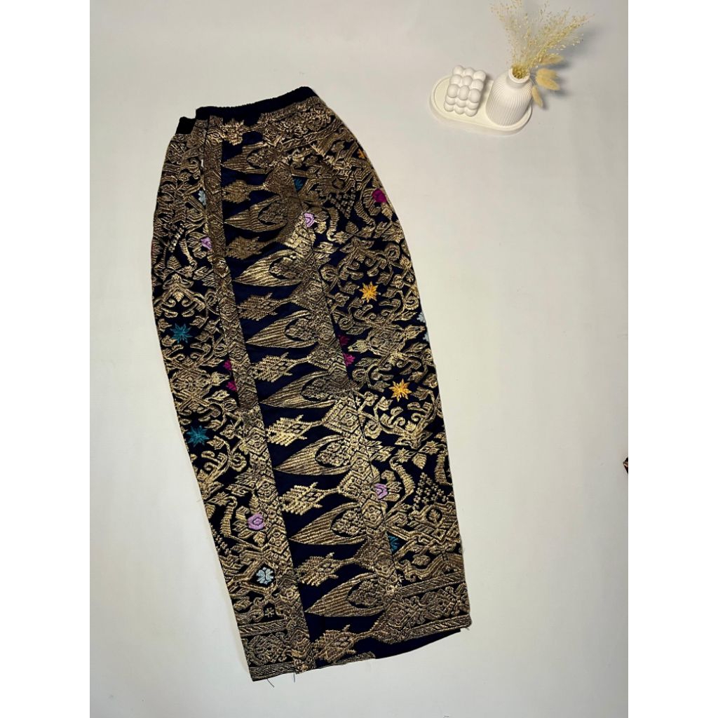 KAMEN JADI BALI BORDIR KATUN STRECTH MOTIF SERAYA//KAMEN JADI BALI//KAMEN BALI