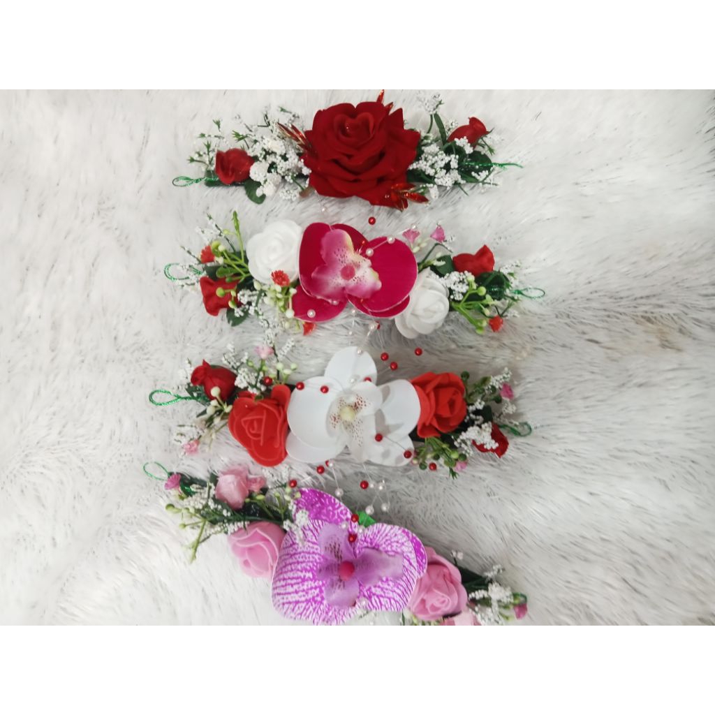 Hiasan rambut bunga mawar