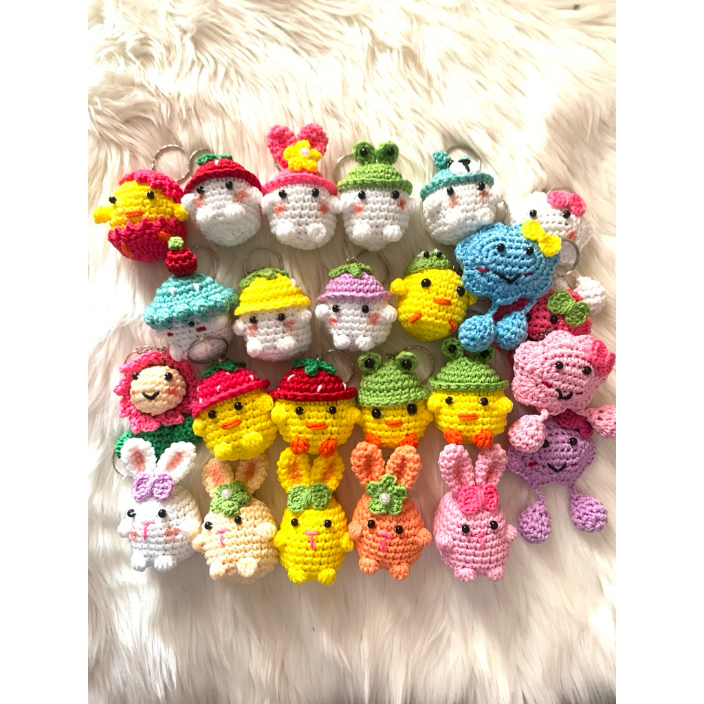 Aneka Gantungan kunci/gantungan tas rajut/bag charm
