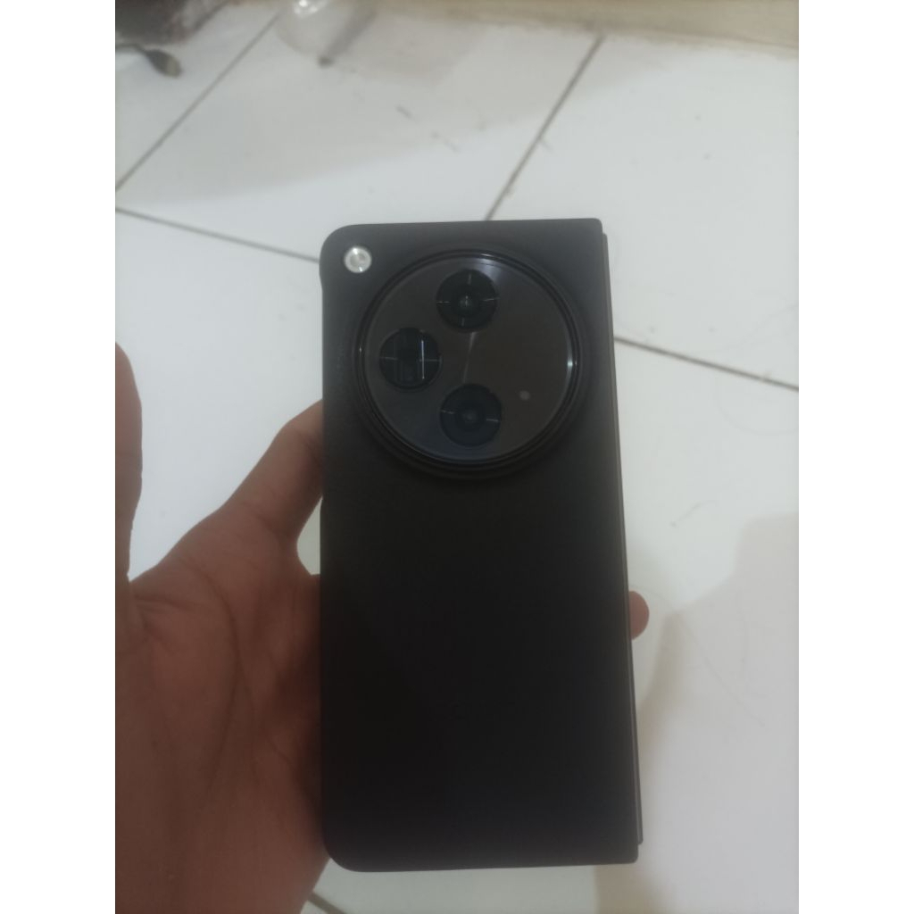 Oppo find N3 Fold