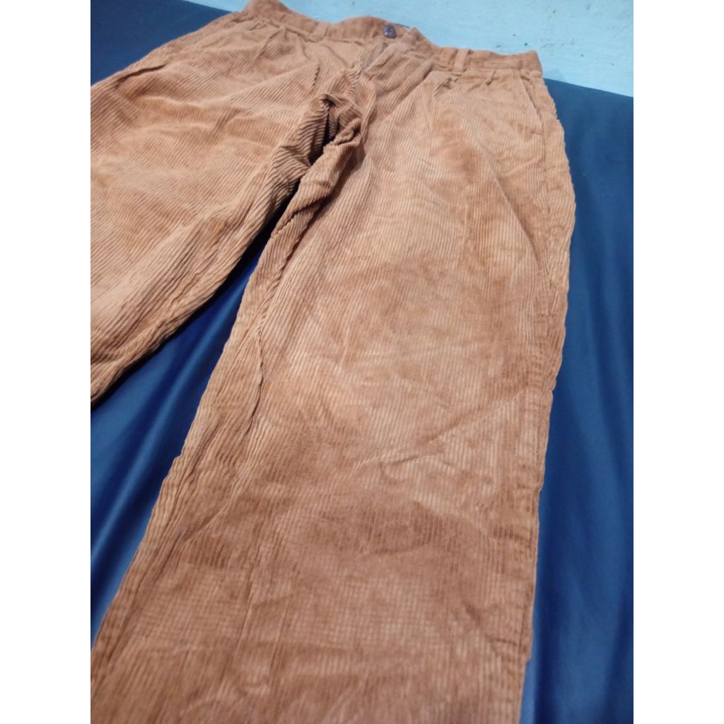 Celana Corduroy GAP Coklat nomin