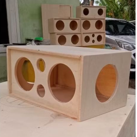 Box speaker 4 inchi bahan triplek ketebalan 8 - 9 mm