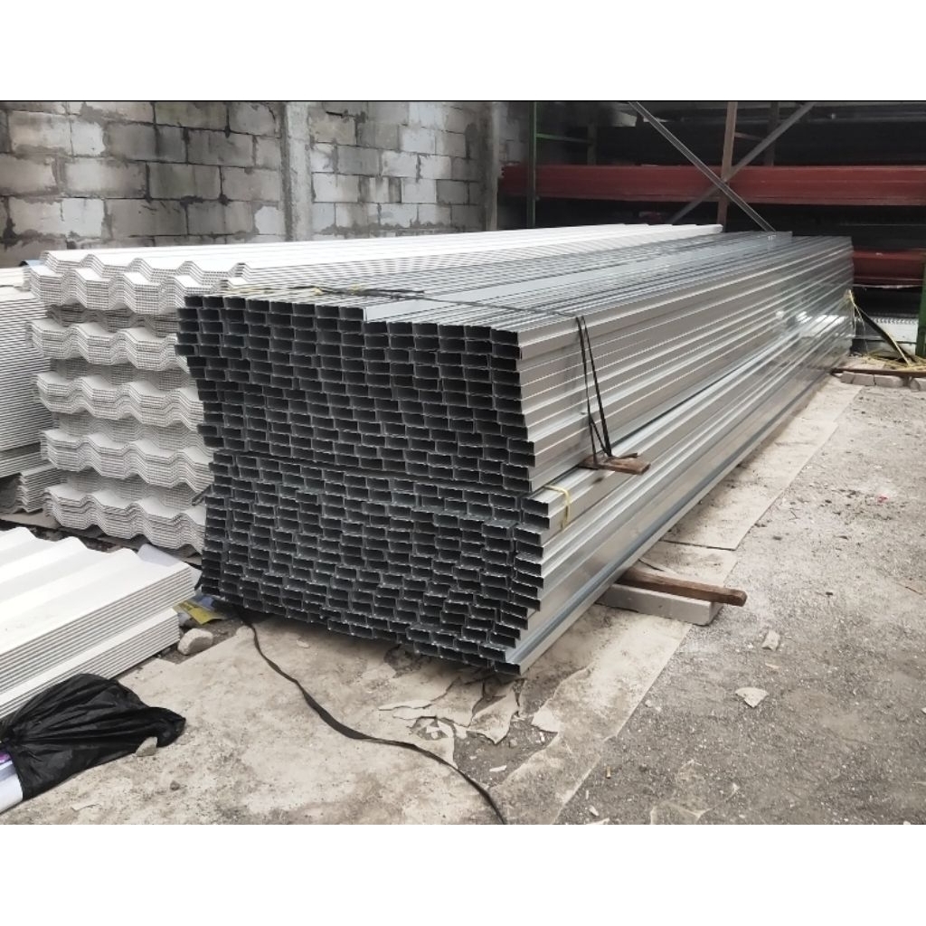 Baja ringan Canal C 100 mm