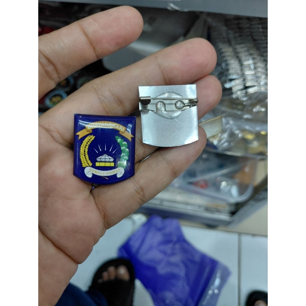 pin bhayangkari 2,5cm lapis resin