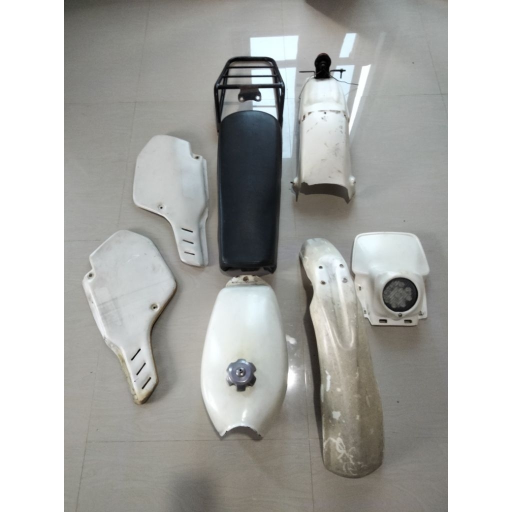 Cover Bodi Set Trail Jadul Trail Vintage Second