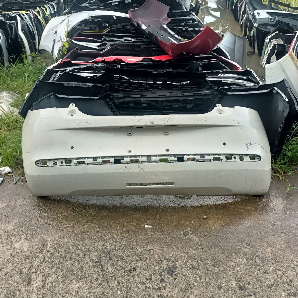 Bumper belakang Wuling Binguo EV
