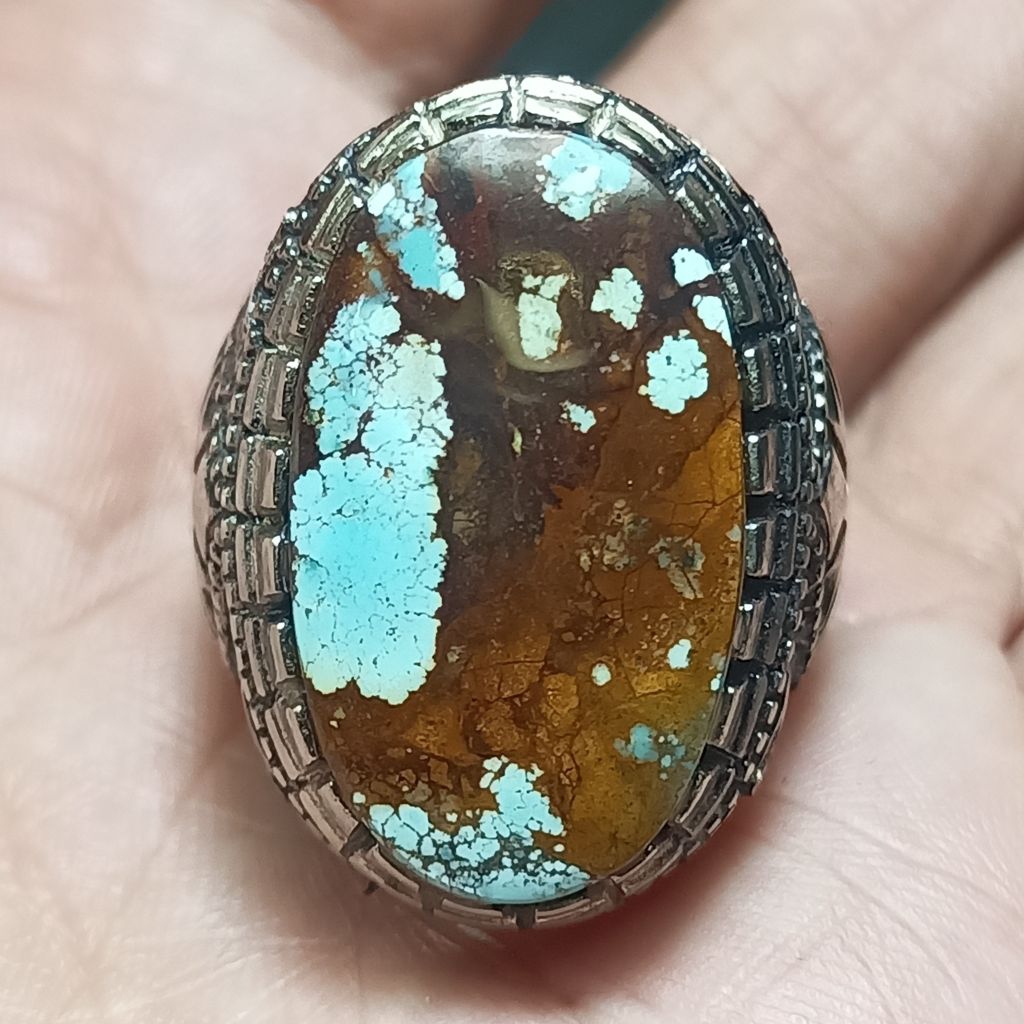 Pirus persia telor asin urat merah