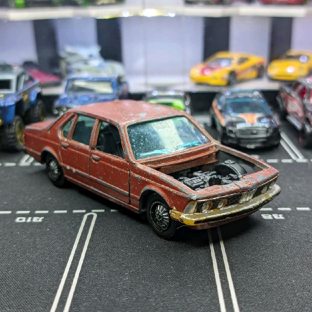 Gama Mini BMW 733i E23 Coklat Loose Junk Diecast Skala 1:45 Made in Singapore Rare Vintage