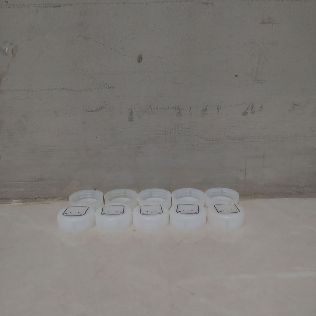 10pcs Tutup Botol Plastik Mogu Mogu Warna Putih Bening Karakter Lucu Bekas Bersih