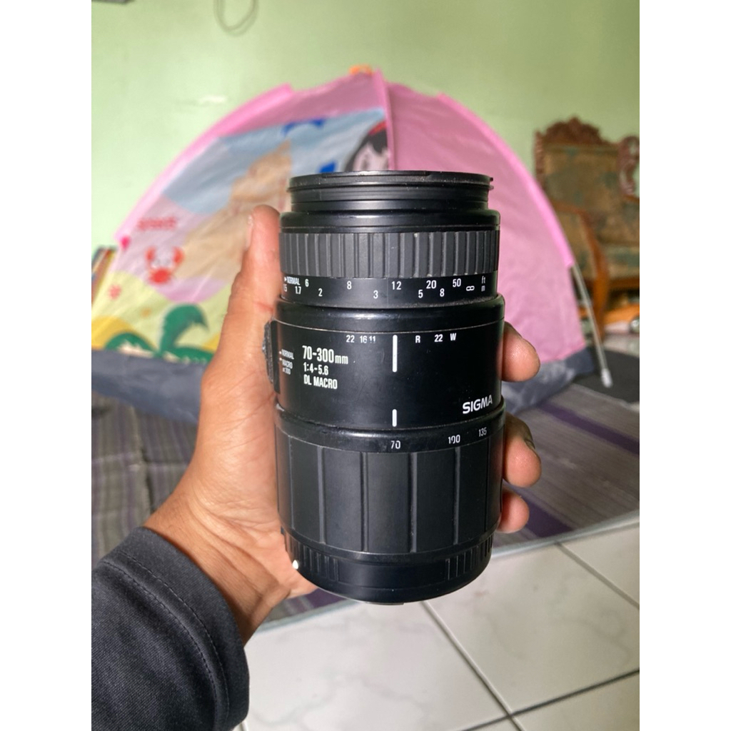 Lensa sigma zomm for Canon 70-300